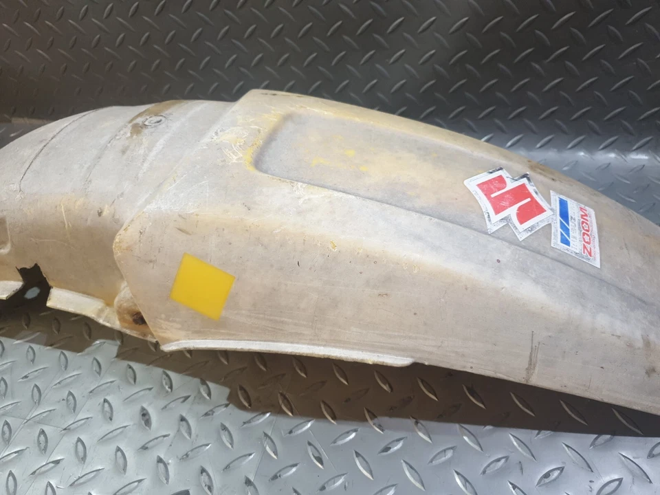 ♻️ Guardabarros trasero amarillo Suzuki RM 250 1983 ♻️ Foto 3 de 4