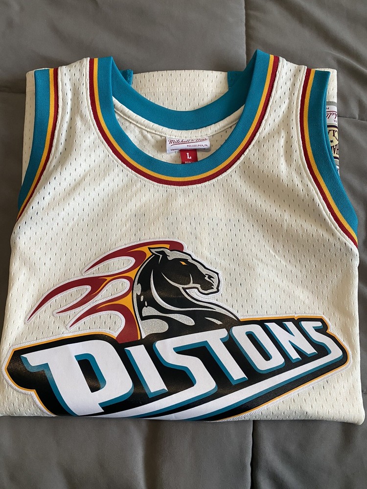 Mitchell & Ness White Detroit Pistons Grant Hill Swingman Jersey Size Large