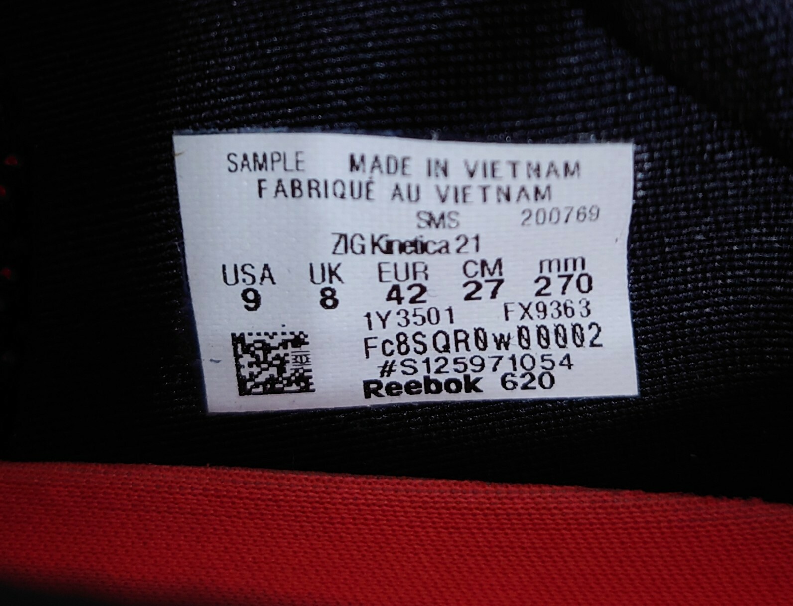 Size 9 - Reebok Zig Kinetica 21 Black 
