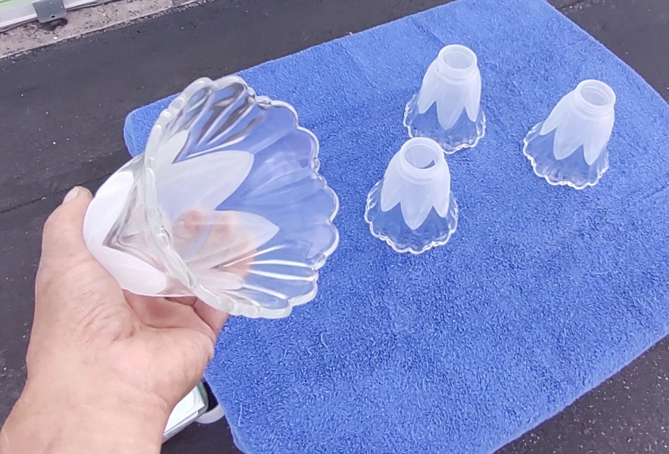 Emerson G17 Ceiling Fan Light Globes/Shades Frosted Wave Glass Quantity Four NEW - Image 2 of 4