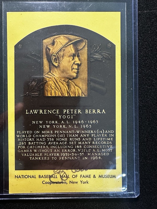 Vintage Autographed Baseball HOF Plaque Postcard Lot Bell, Berra, Wynn, Spahn