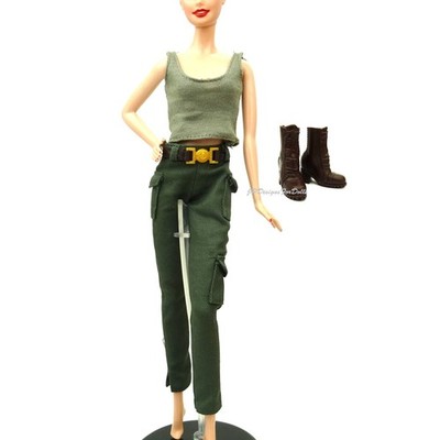 Barbie Tomb Raider Fashion Lara Croft Alicia Vikander Puppe nicht enthalten