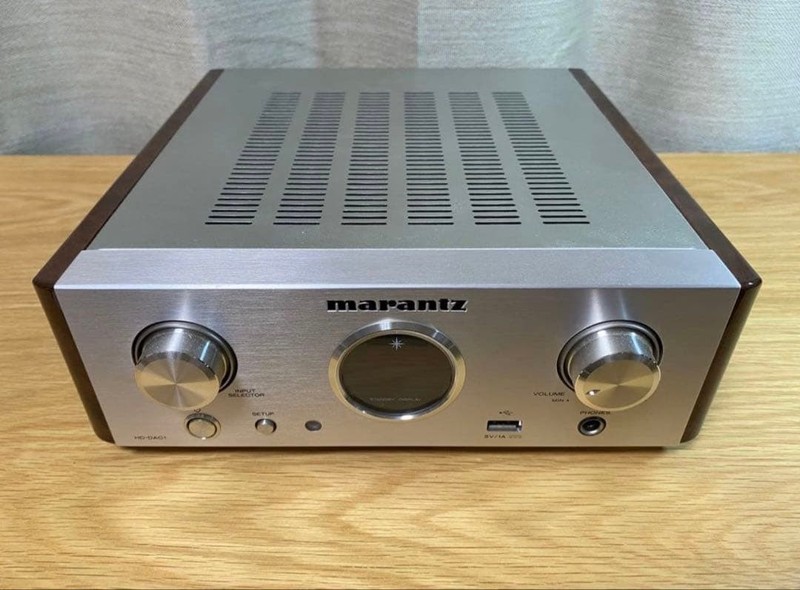 Marantz HD-DAC1 USB DAC Headphone Amplifier Power USB Cable Remote Included