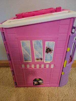 Barbie Folding Pet Care Center Animal Vet Clinic Animals Foldaway Playset 