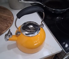 Chantal Yellow Enamel-on-Steel 2 Quart Tea Kettle - Whistle