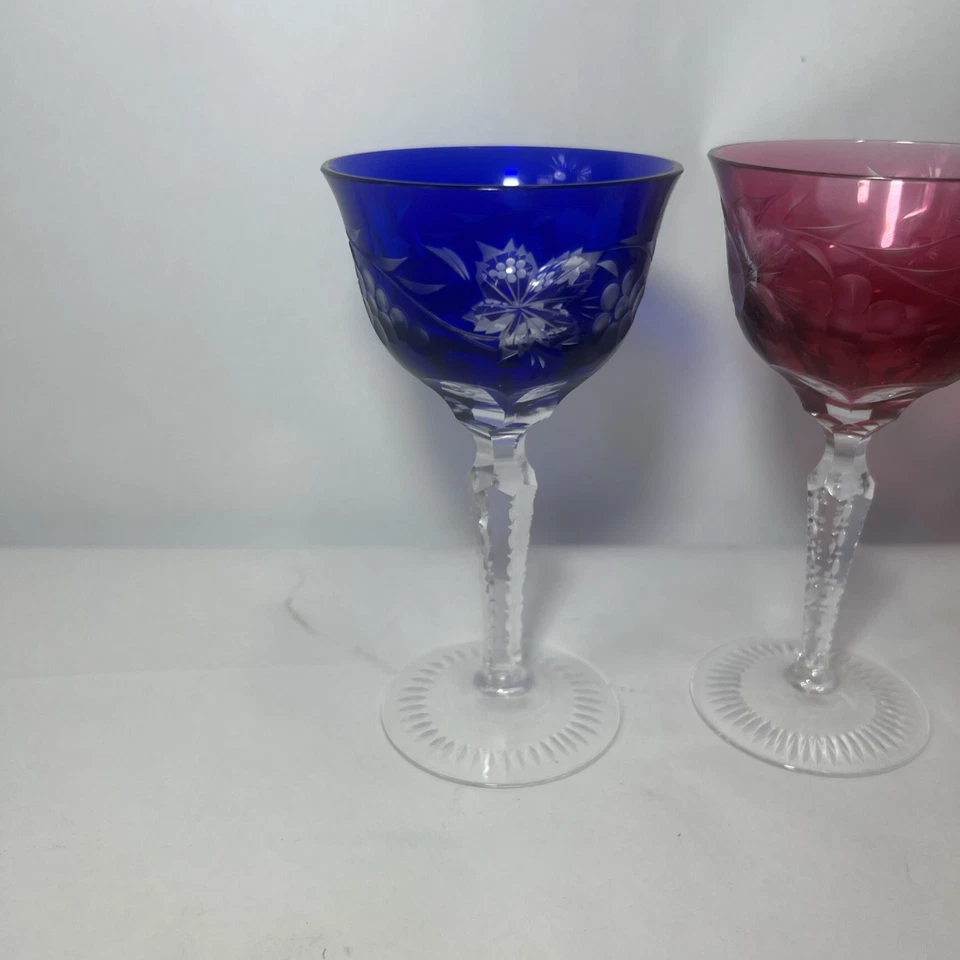 LOTE DE (5) COPAS DE VINO VINTAGE DE CRISTAL BOHEMIO. Azul/rojo/amarillo/verde Foto 2 de 4