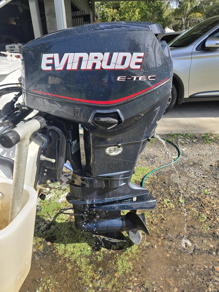 Evinrude Etec 40hp  - image 2 of 4