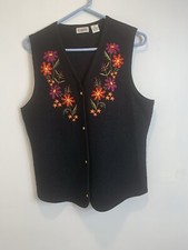 Classic Elements Vest Size M 100% Wool Embroidered Button Front