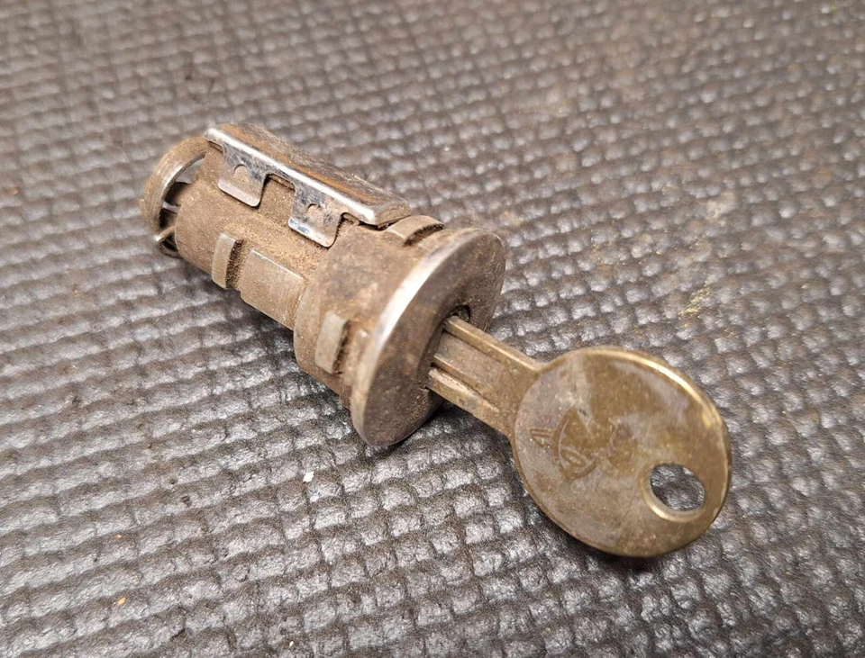 1960-е 1970-е Rambler Замок Багажа Тамблер с Ключом ДОСТАВКА ПО ВСЕМУ МИРУ - Изображение 2 из 3