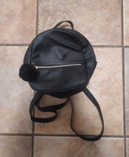 Handtasche mit Reisverschluß von  H & M Rucksack Schwarz