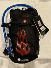 CamelBak MINI MULE 50oz/1.5L Kids Hydration Backpack Black / Flames *Brand NEW*