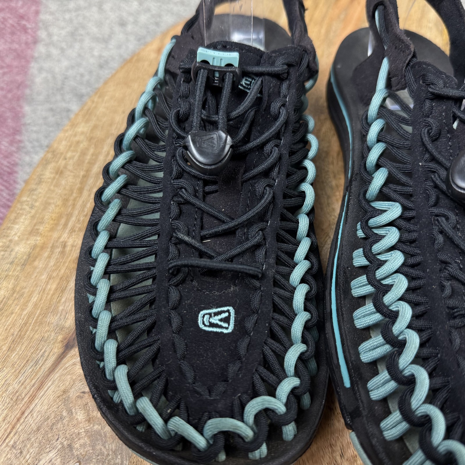 Scarpe da acqua KEEN Uneek Paracord da donna taglia 8 nere sandalo outdoor tessuto con cinturino