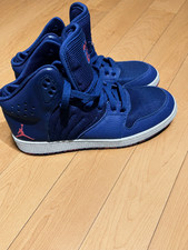 Big kids Jordans 6  1/2  cut small in great c...