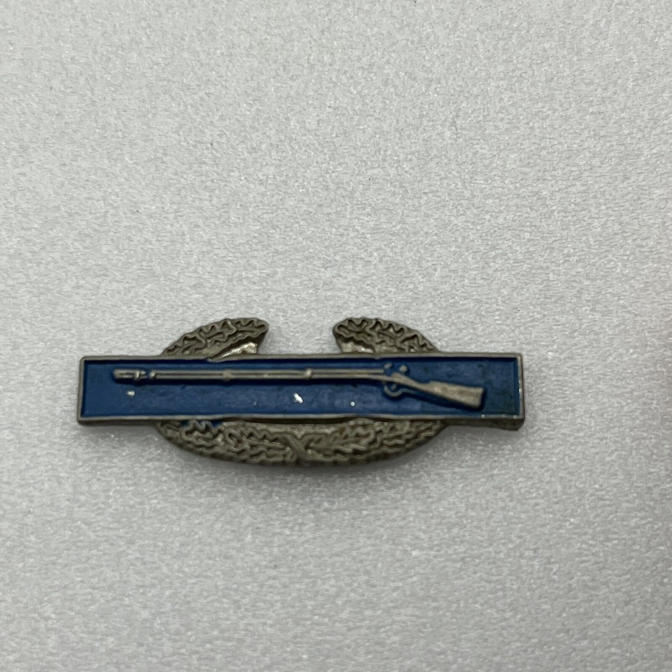 Vtg WWII US Army Pin Sterling Silver Blue Enamel Infantry Marksman