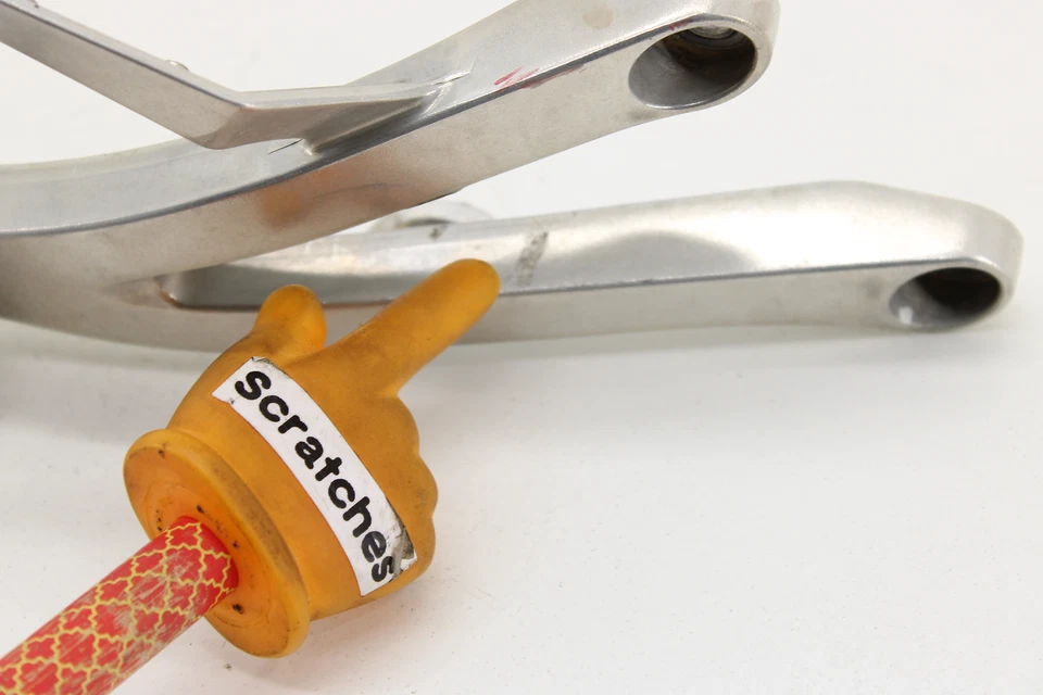 07-23 Reposapiés Clavija Pasajero Trasero Derecho Honda Cbr600rr 50750-MFJ-D00 Foto 2 de 4