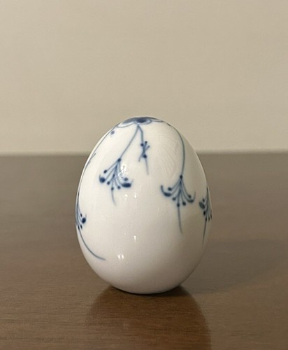 Rare VTG Bing & Grondalh Flow Blue Danish Porcelain Tabletop Egg 692 B&G Denmark - Picture 3 of 7