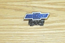 CHEVROLET 4X4 HAT PIN    CHEVY NEW