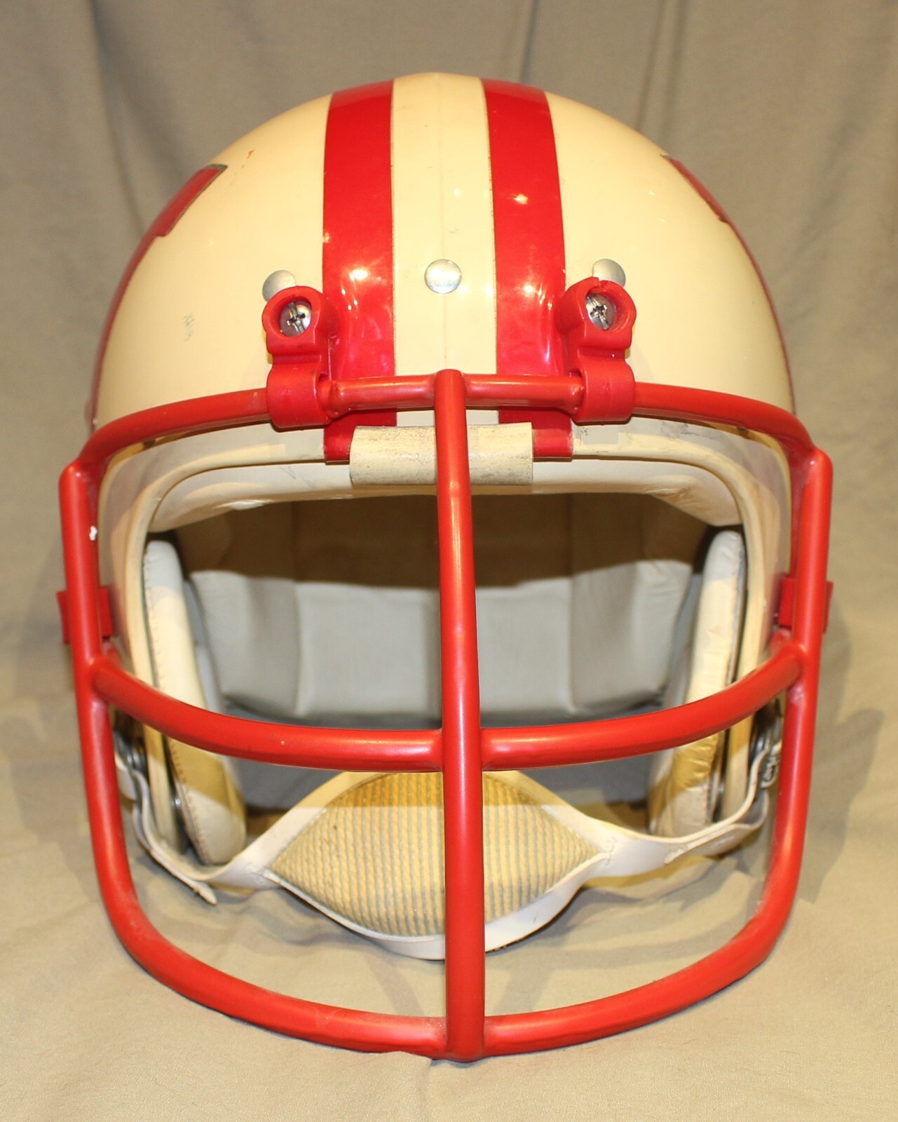 1978 1987 WISCONSIN BADGERS, WILSON F2000, FOOTBALL HELMET! NOS! RARE