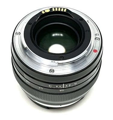 Carl Zeiss Planar T 50mm f/1.4 ZE Lens for Canon EF w/ Hood Box