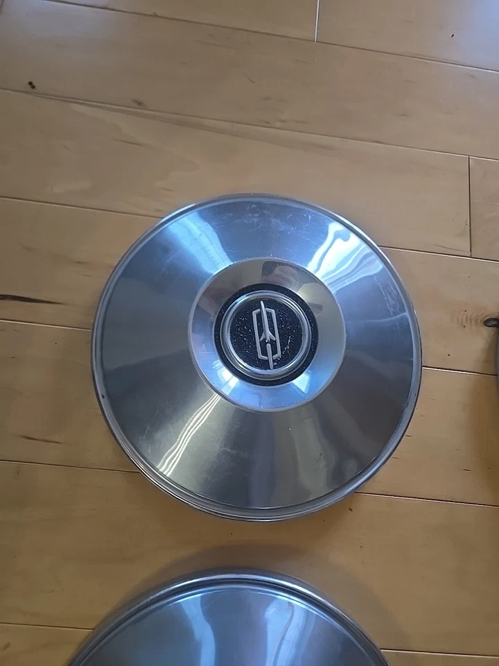 1965 Oldsmobile 442 10.5" OEM Vintage Dog Dish Hub Cap Cutlass F85 Vista Cruiser - Image 2 of 4