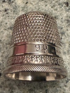 Antique Sterling Silver Thimble, Mystery Maker from Maiden Lane, size 9, 2.4g