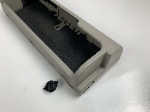04-12 NISSAN ARMADA TITAN QX56 Overhead Console Small Storage Compartment Door - Bild 10 von 13