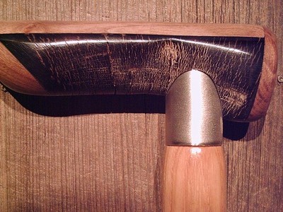 walking stick BUFFALO HORN WALNUT handle HICKORY wood shaft with a rubber bottom