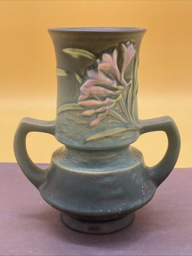 Roseville Pottery - Freesia Vase - Green/ Blue w/ Purple & White Flowers #118-6