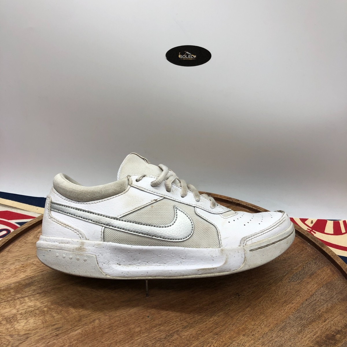 Nike Womens Court Zoom Lite Tennis Shoes Size White Metallic