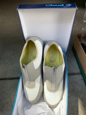 NIB Cloud 9 Athletic Shoe - SZ 10M - Brown Faux Leather and White Mesh - 10M