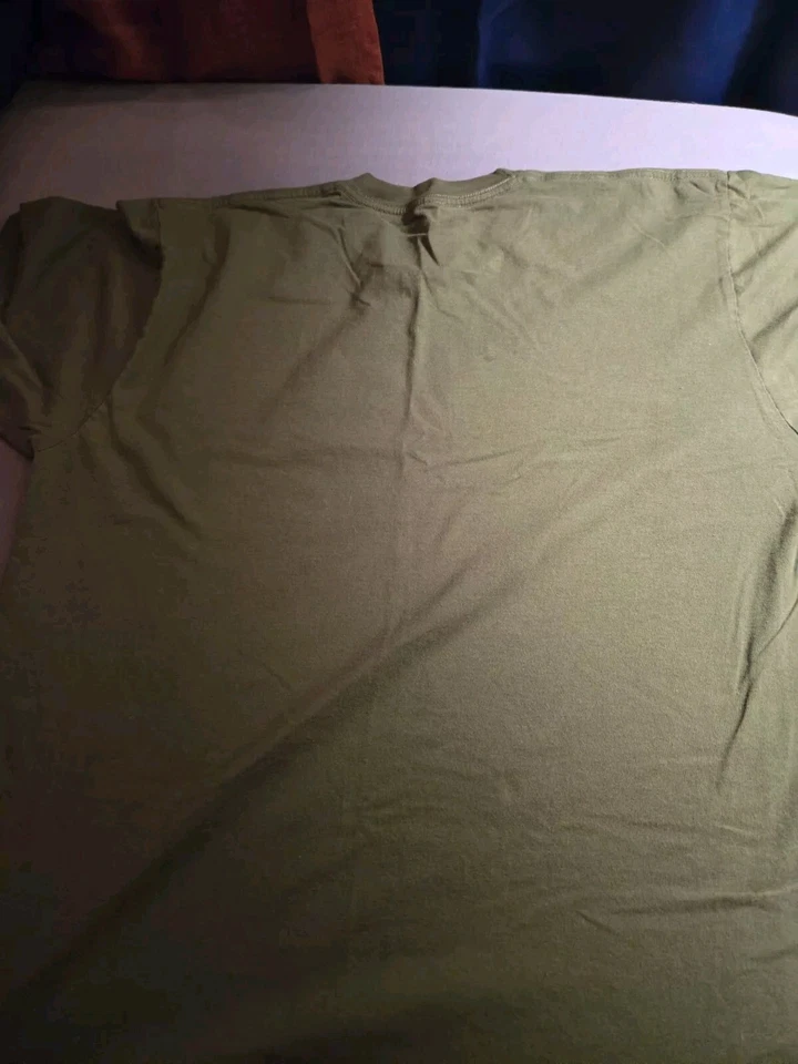 Bulldog Victrola 衬衫大号绿色无螺纹 — 第 2/4 张图片