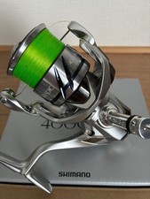 Mulinello da spinning Shimano 23 Stradic 4000XG, nuovo con scatola, linea e supporto Gomegaxus inclusi