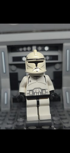 LEGO Star Wars: Phase 1 Clone Trooper - Black Head (sw0058) | eBay