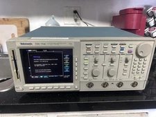 Tektronix oscilloscope TDS754C 500MHz 2GS/s Untested As Is