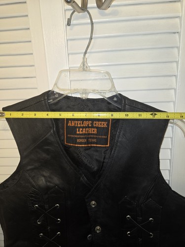 Women's Black Leather Motorcycle Vest Lace Detail on Front - Picture 9 of 9