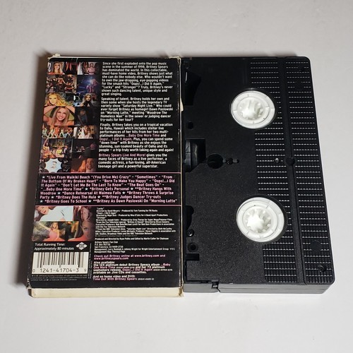 Britney Spears Live in Hawaii & SNL (VHS, 2000) Combined Shipping - Imagen 2 de 2