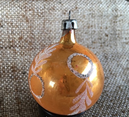 Vintage Mid Century Poland Gold Mica Glittered Feather Tree Ornament 1 3/4" - Picture 3 of 4