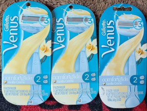 3 new packages Gillette Venus Comfort Glide Vanilla women's cartridge razors, FS