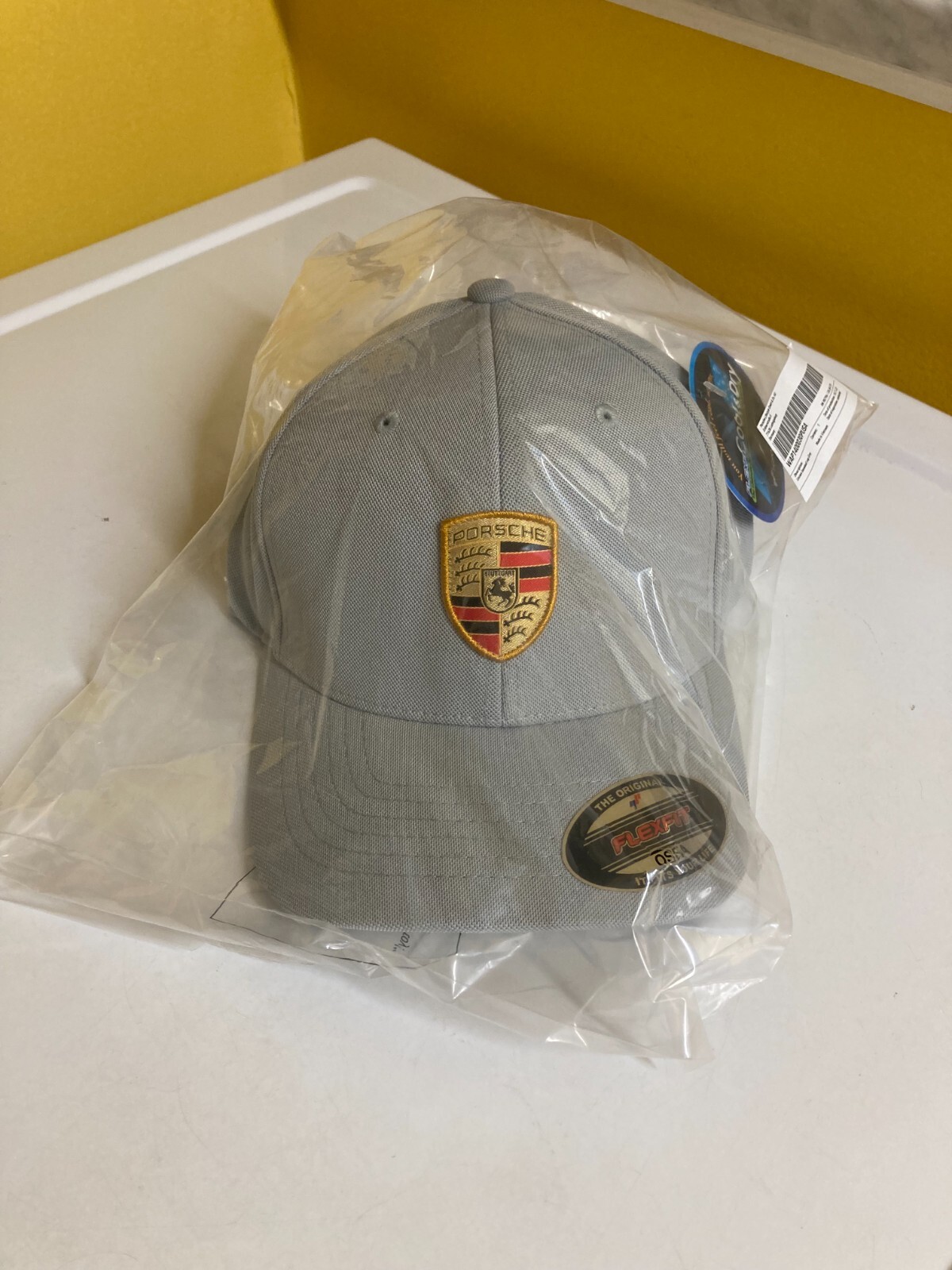 PORSCHE DESIGN NEW FOR 2023 FLEX FIT CLASSIC CRESTED GREY HAT. NIB. NEW COLOR!!