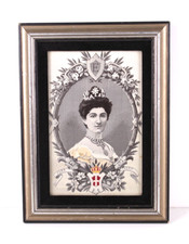 Antique Fine Needlepoint Portrait of Queen Wearing Exquisite Diamond Neck Collar