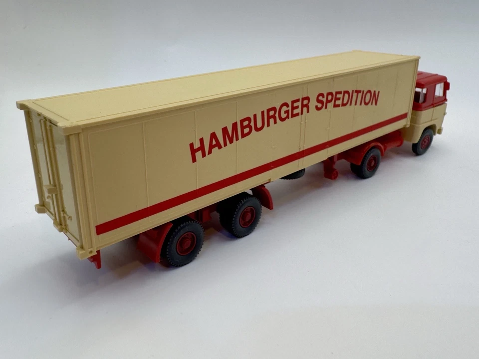 WIKING #512 SCANIA 111 Hamburger Spedition w/40 Ft Container - HO Scale - Image 4 of 4