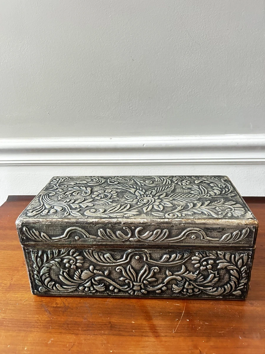 ポッタリーバーン アンティーク調 壁掛けジュエリーホルダー Pottery Barn Metal Jewelry Boxes, Organizers & Packaging for sale