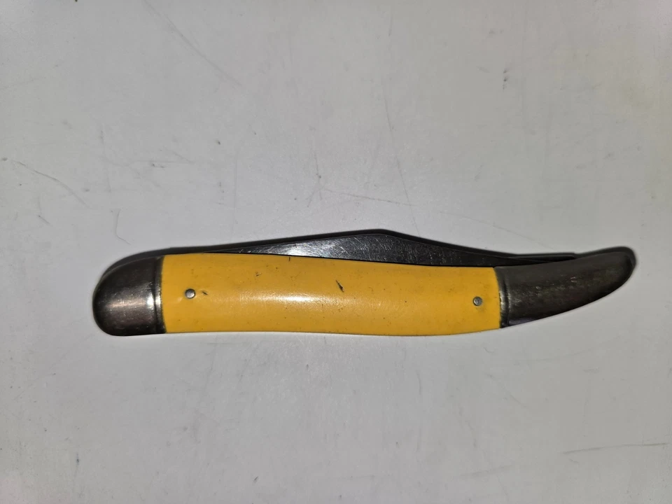 Faca de peixe imperial vintage – cabo de celulóide amarelo com escudo de metal para peixes - Imagem 4 de 4