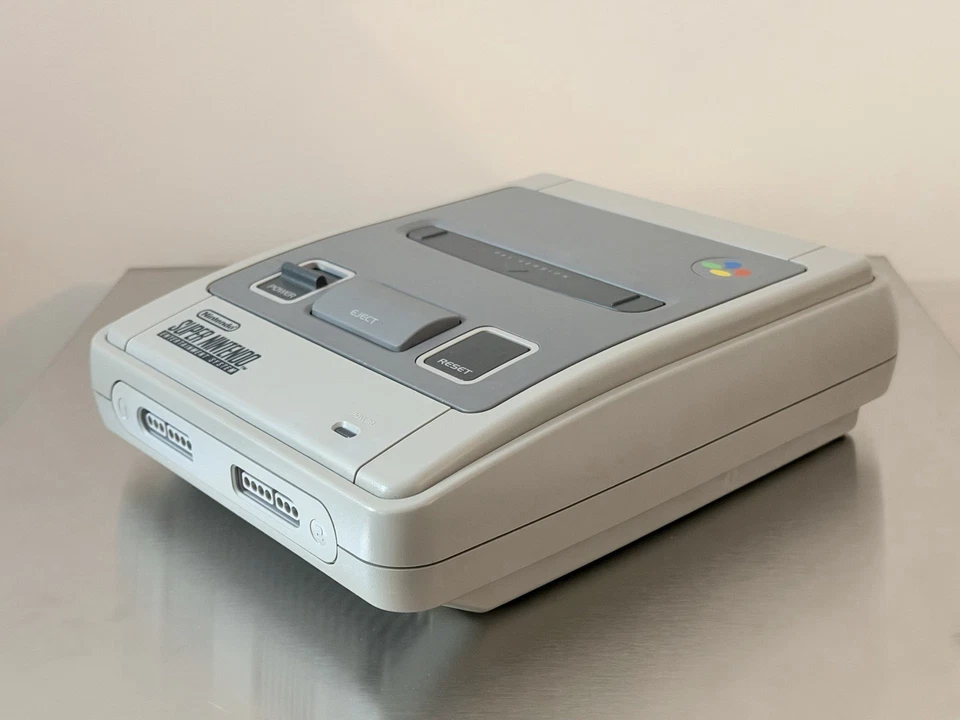 SNES Super Nintendo PAL Konsole (grau) inkl. 2 Original Controllern und Kabel - Bild 4 von 4