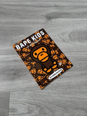 Bape kids 2011 Spring collection magasine ebook + stickers