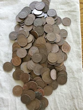 245 Coin Lot of Various British 1/2 Cents Half Pennies-40`s-50`s-60`s