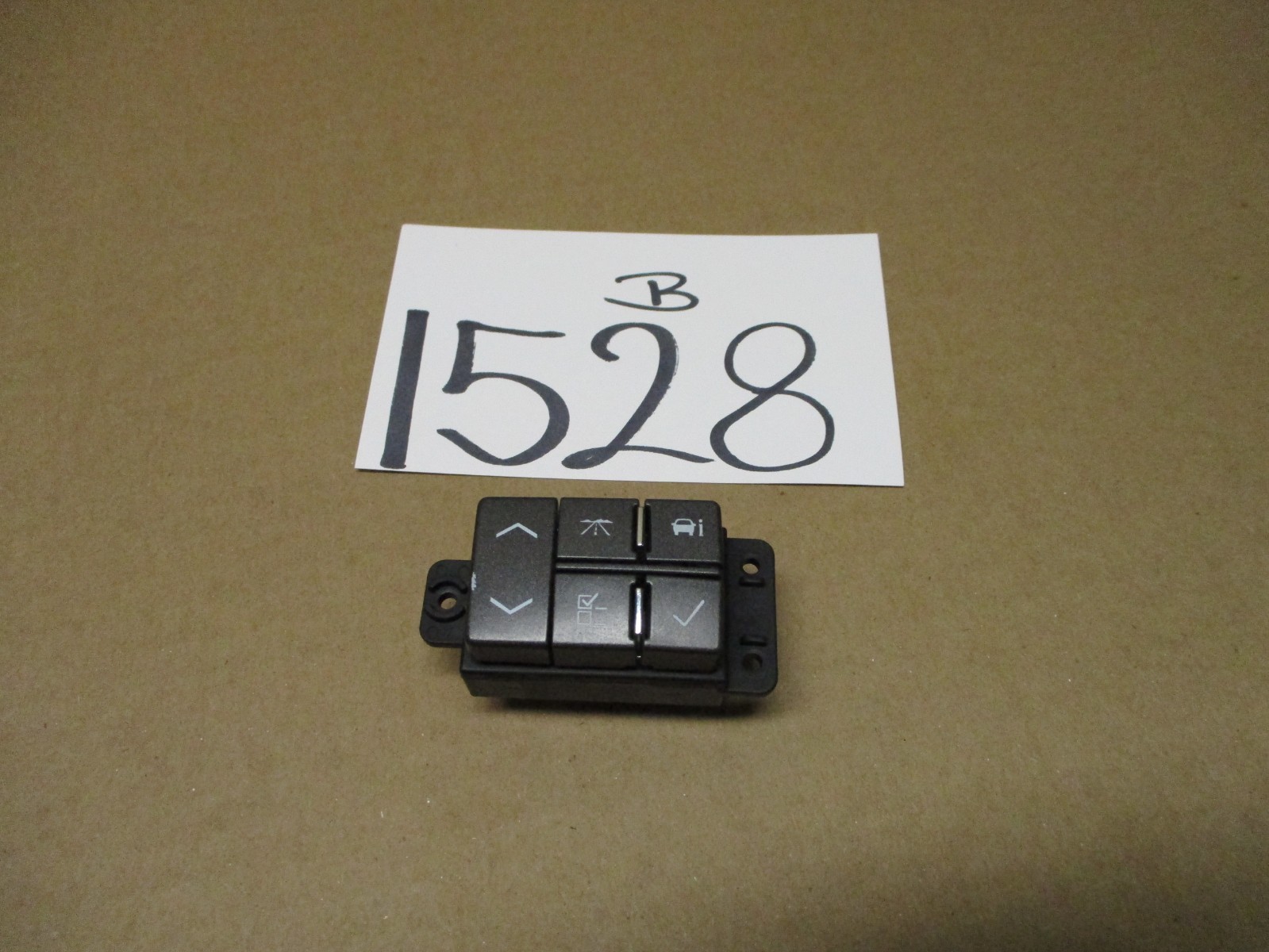 2008 2009 Cadillac DTS Information Traction Switch Control Power #1528-B