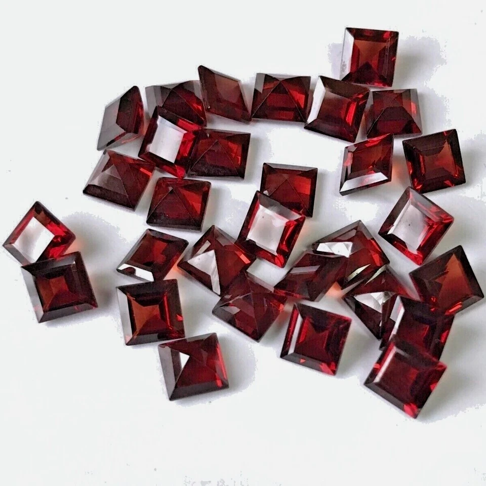 Wholesale Lot 4.5mm Square Cut Natural Mozambique Garnet Loose Calibrated Gems - Image 3 of 4