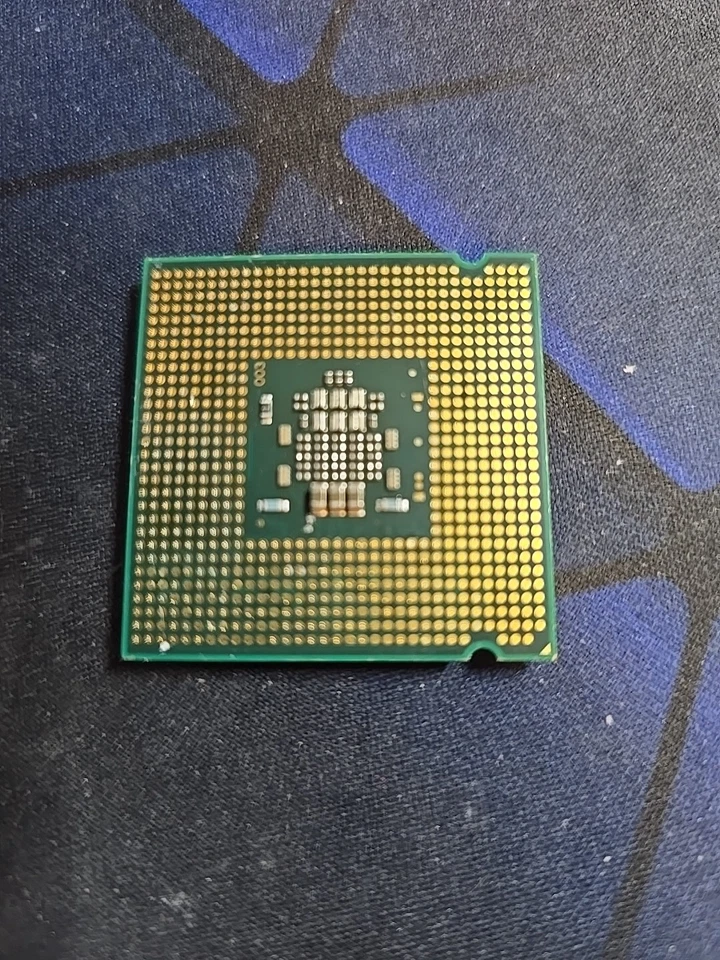 Intel Pentium E2200 2.2 GHz Dual-Core (BX80557E2200) Processor - Image 2 of 2