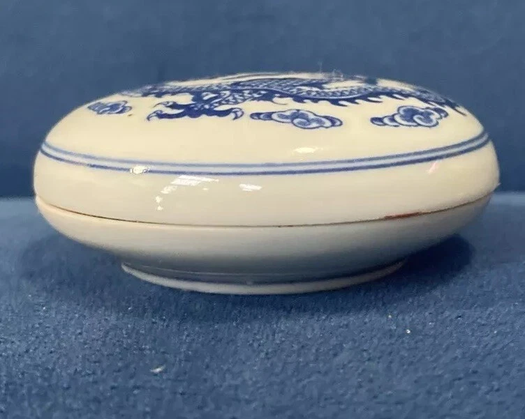 8 cm Chinese Blue and white Porcelain Pot Jar old Pottery Pot Tank - Image 3 of 4